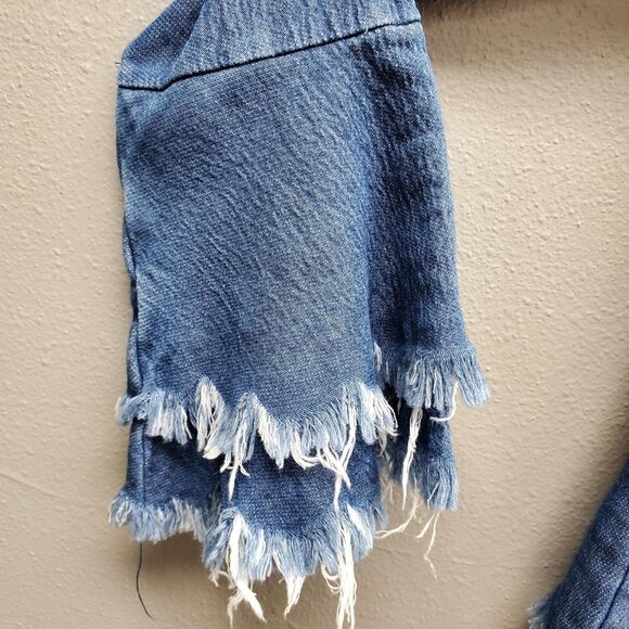Venus Off Shoulder Denim Shirt Womens Large Frayed Bell Sleeve Boho Pullover - Picture 3 of 10